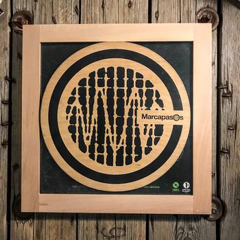 Marco Rock on Wall de Madera Con Material 100% Reciclable